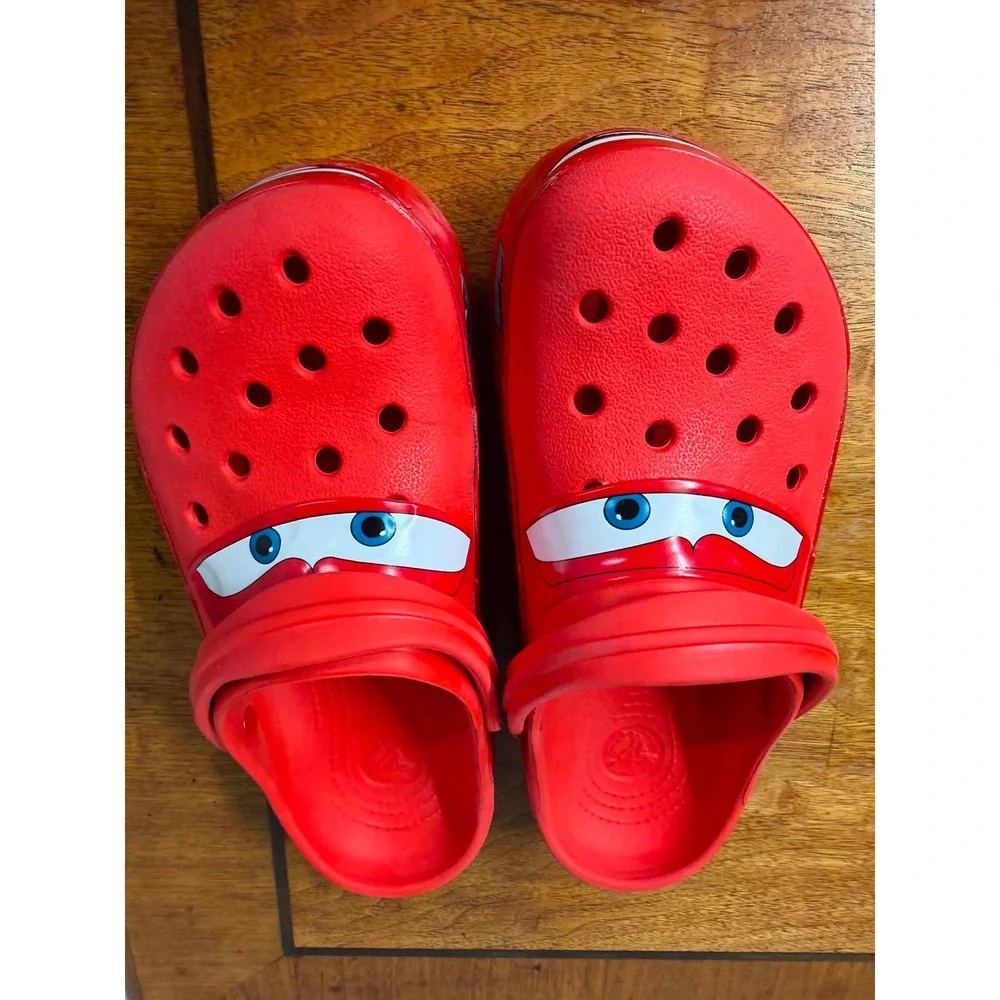 Crocs Mens 7 Womens 9 Red Clogs Lightning McQueen Disney Pixar Cars 95 Racing